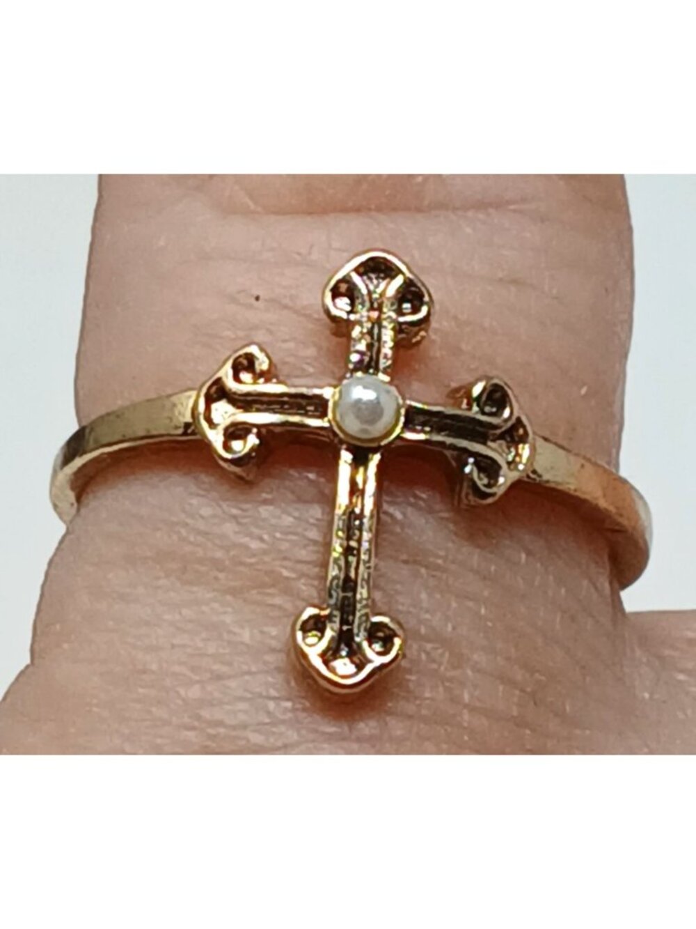 Gold Tone Cross Ring W/ Faux Pearl Accent Size 7.75 Religious Minimalist  RB1-8